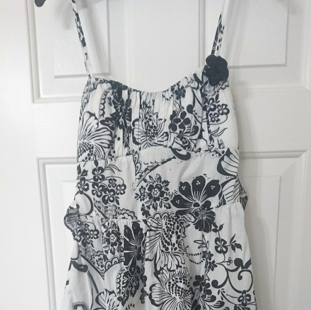 Black and white floral dress!